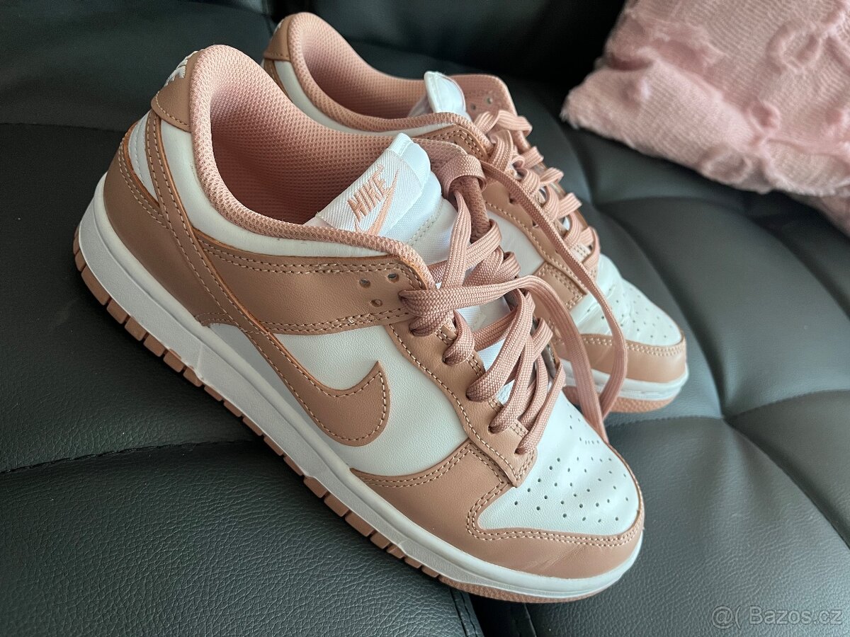 Nike dunk low tenisky