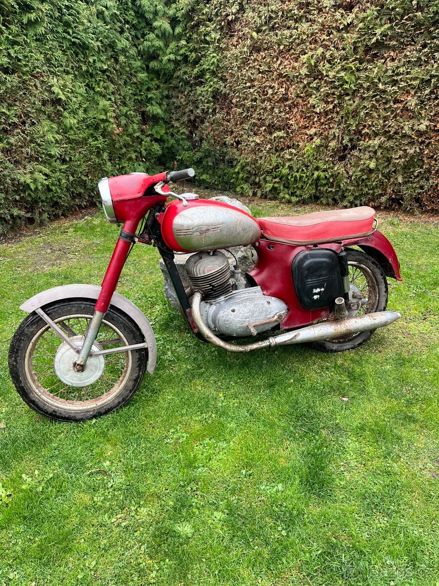 Jawa 250 Panelka