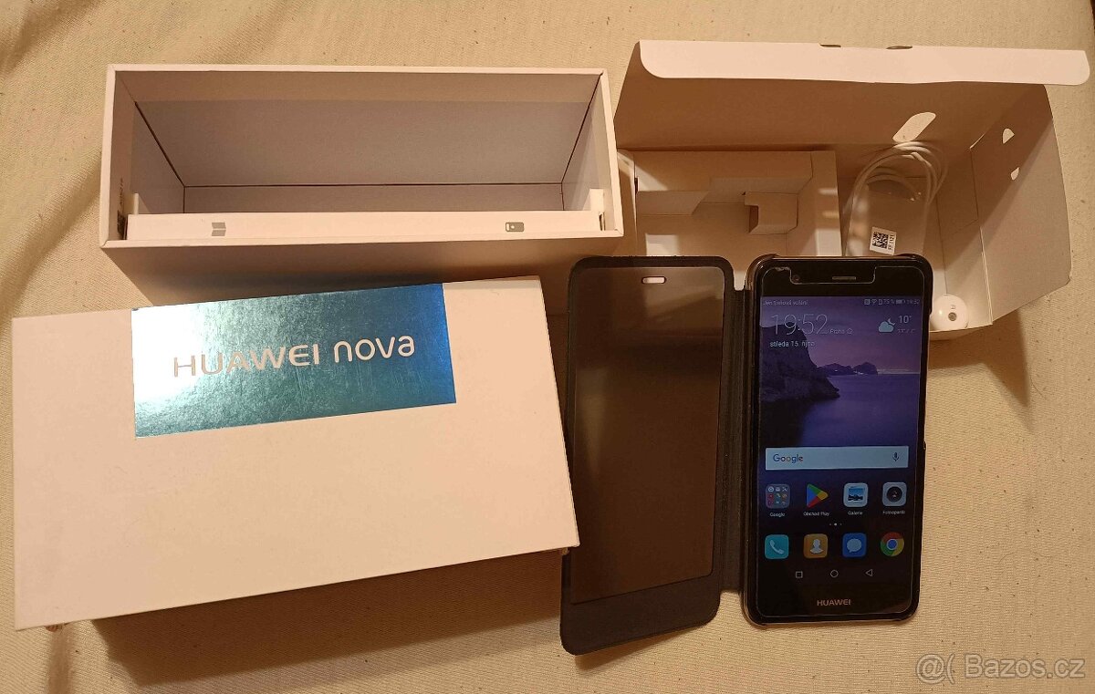 HUAWEI NOVA zlatá barva
