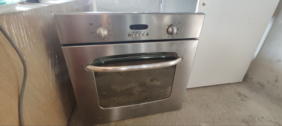 Vestavná trouba CANDY