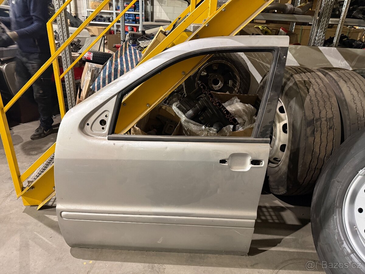 Dvere Mercedes ML W163