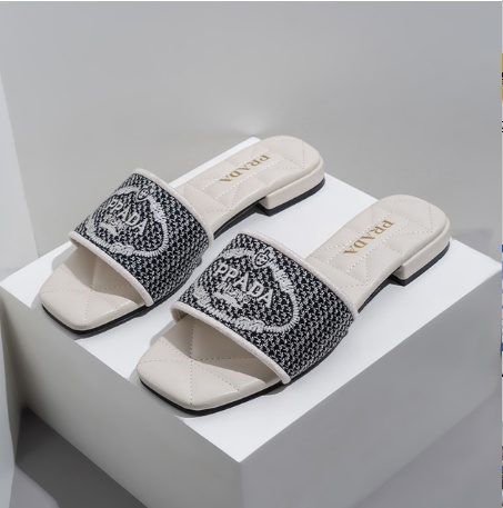 Dámské pantofle Prada