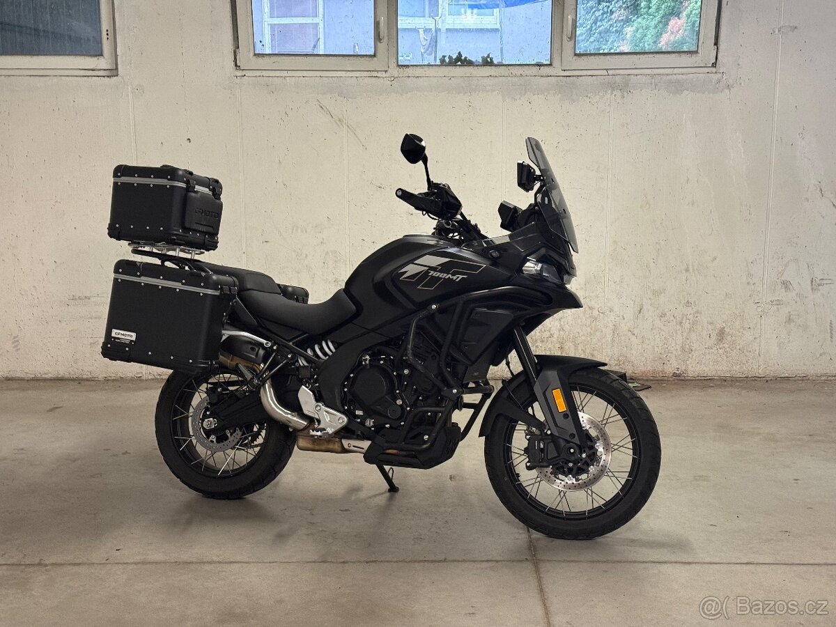 CF MOTO 700MT