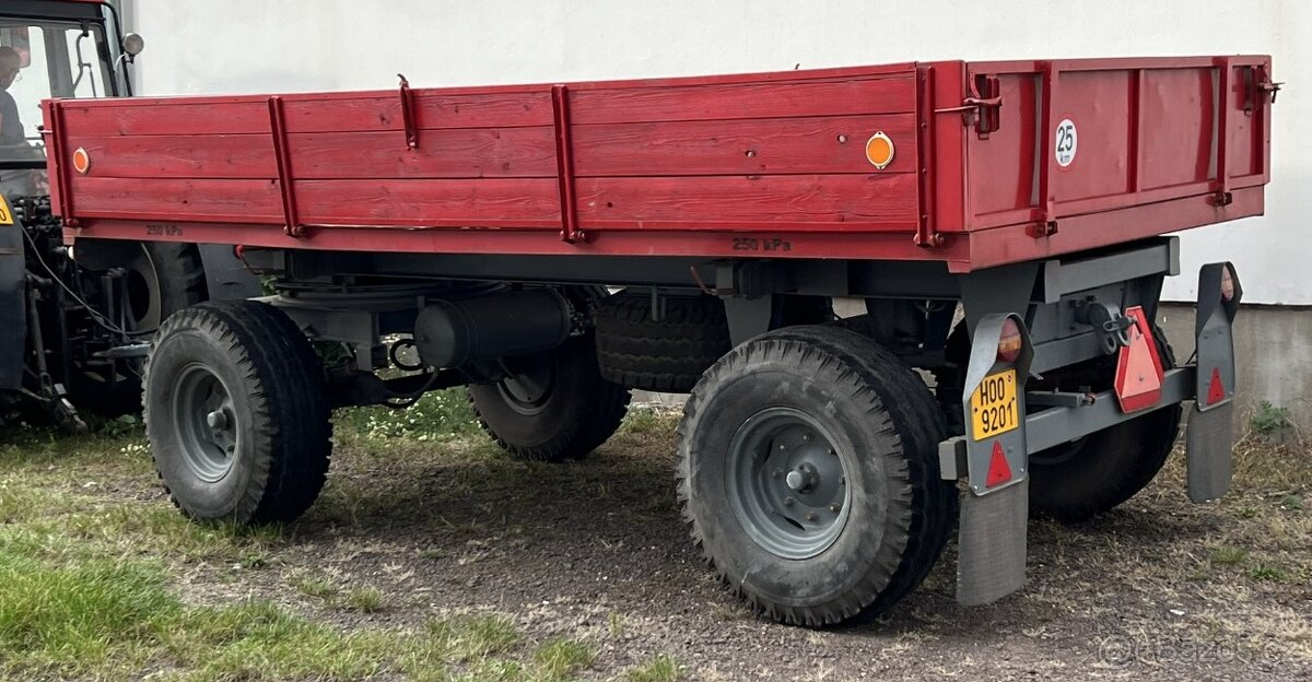 Traktorový dvoustranný sklápěcí přívěs BSS PS2 09.07 AGRO