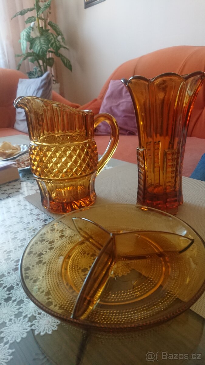 Starožitná souprava -sklo.