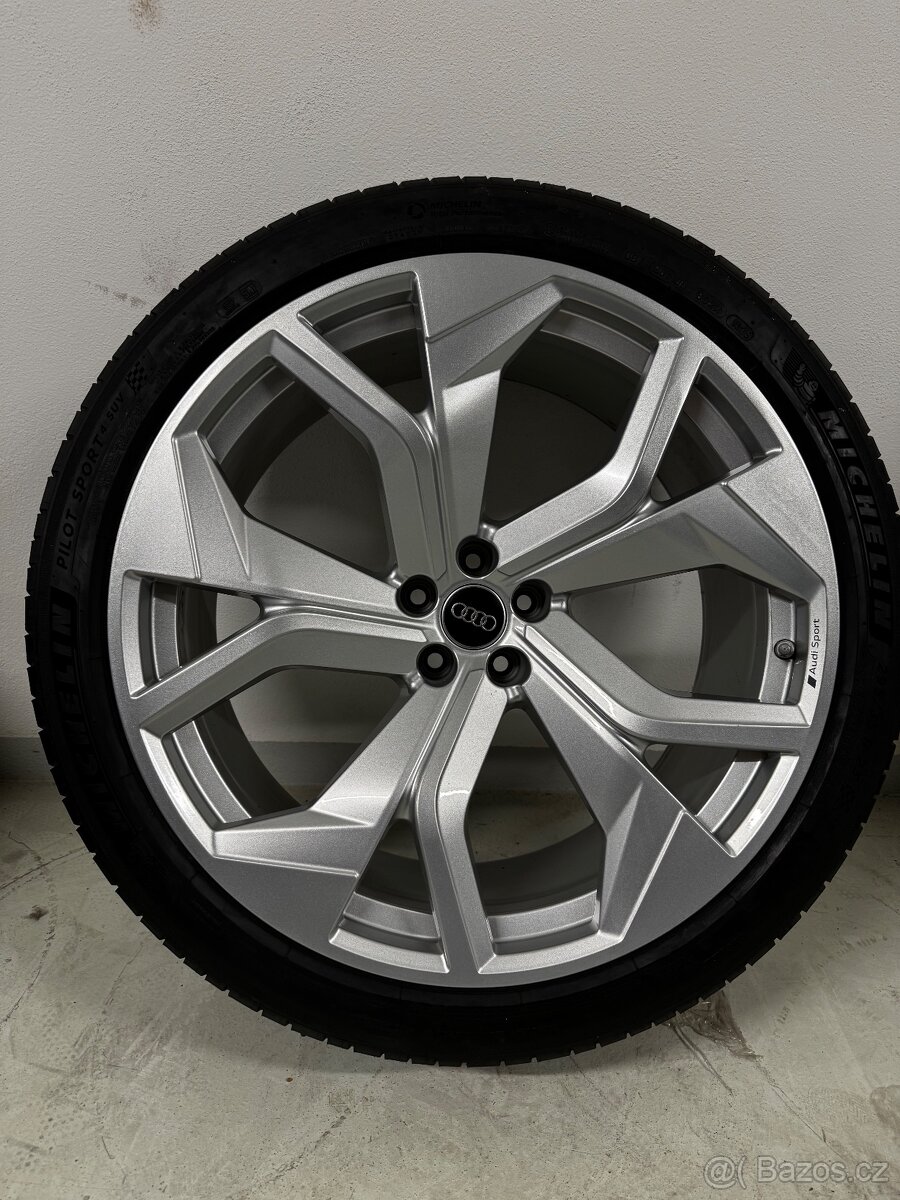 Audi RSQ8 alu kola 23” Audi Sport letní pneu