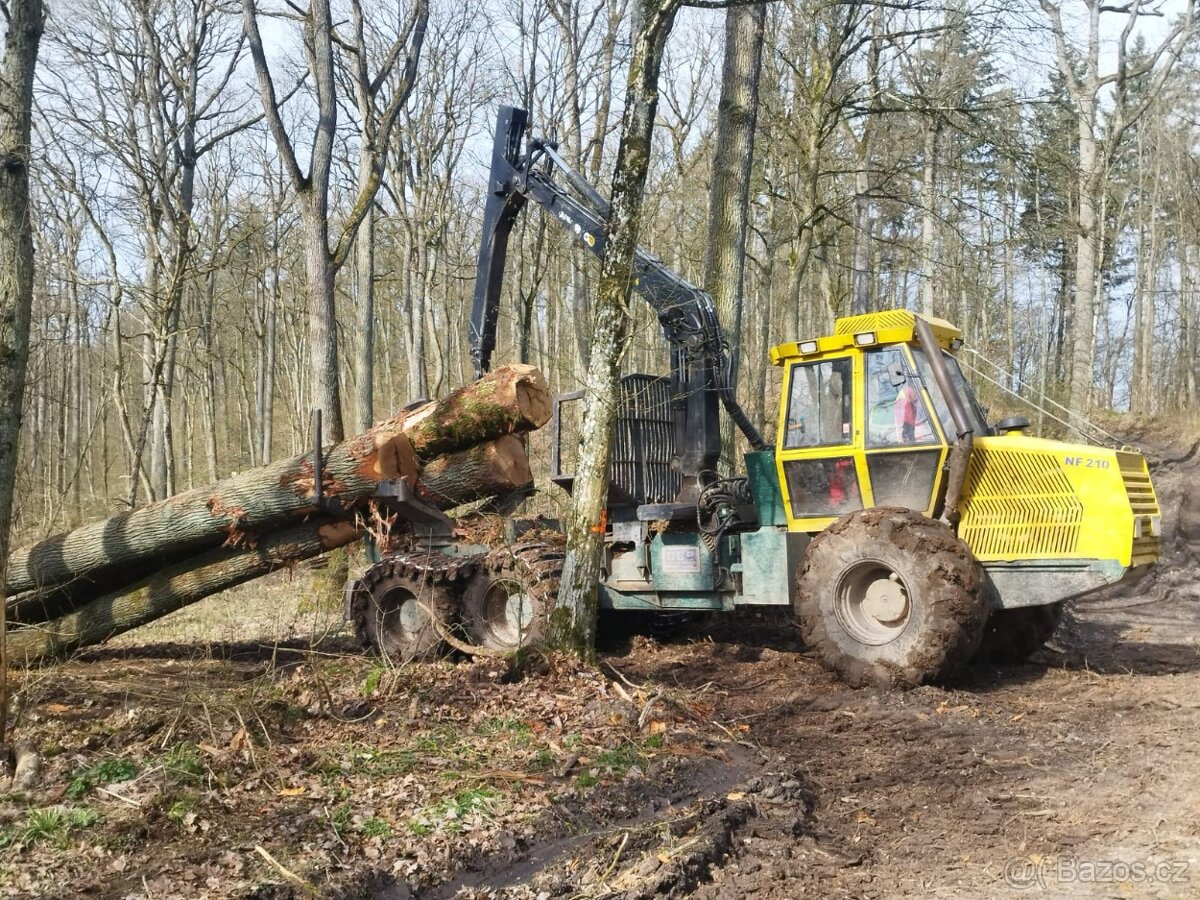 Lesní traktor NOE NF210-6R