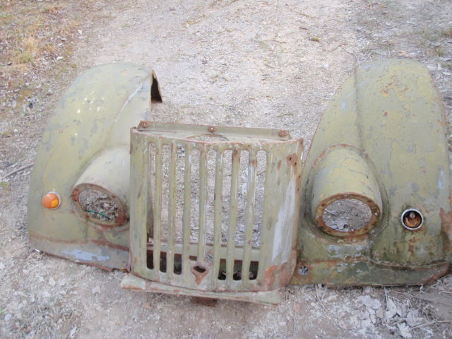 GAZ 69 Maska blatníky