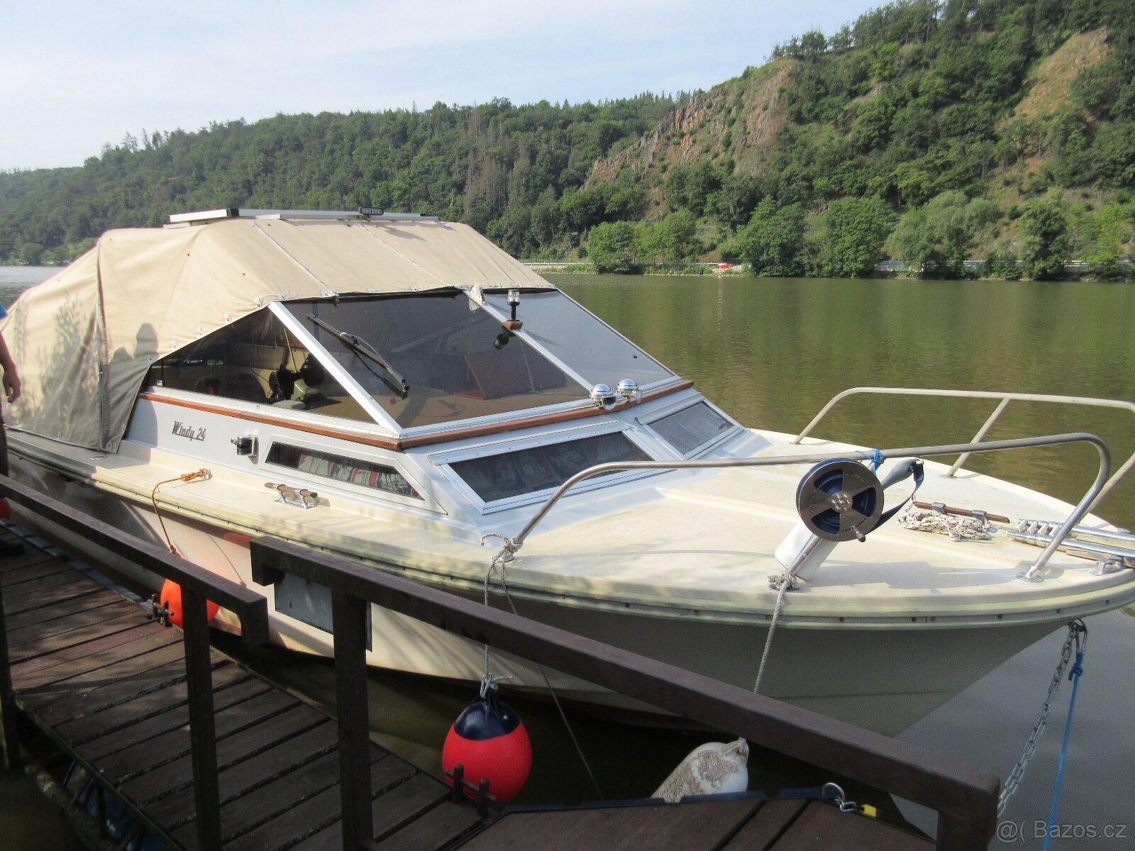 Motorová lod Windy 24