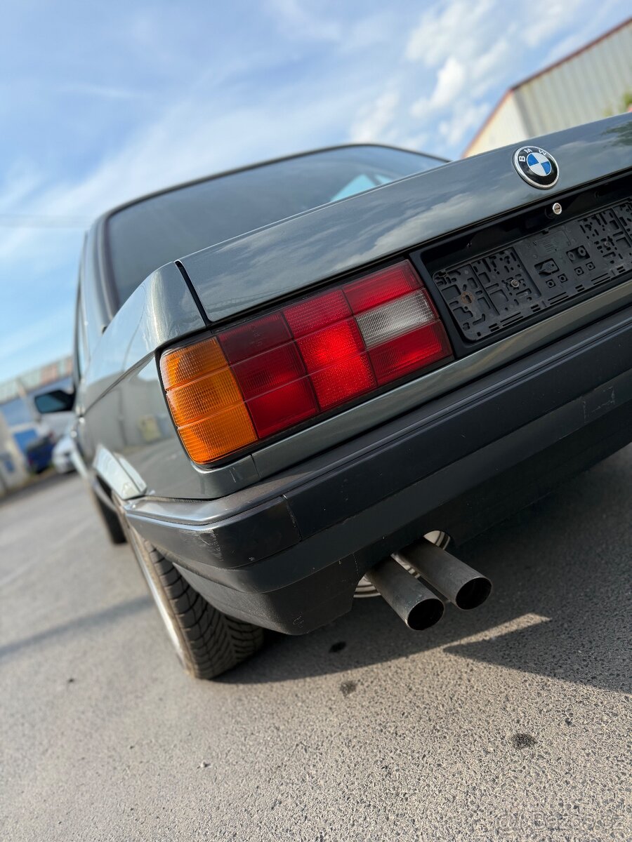 Bmw e30 320i