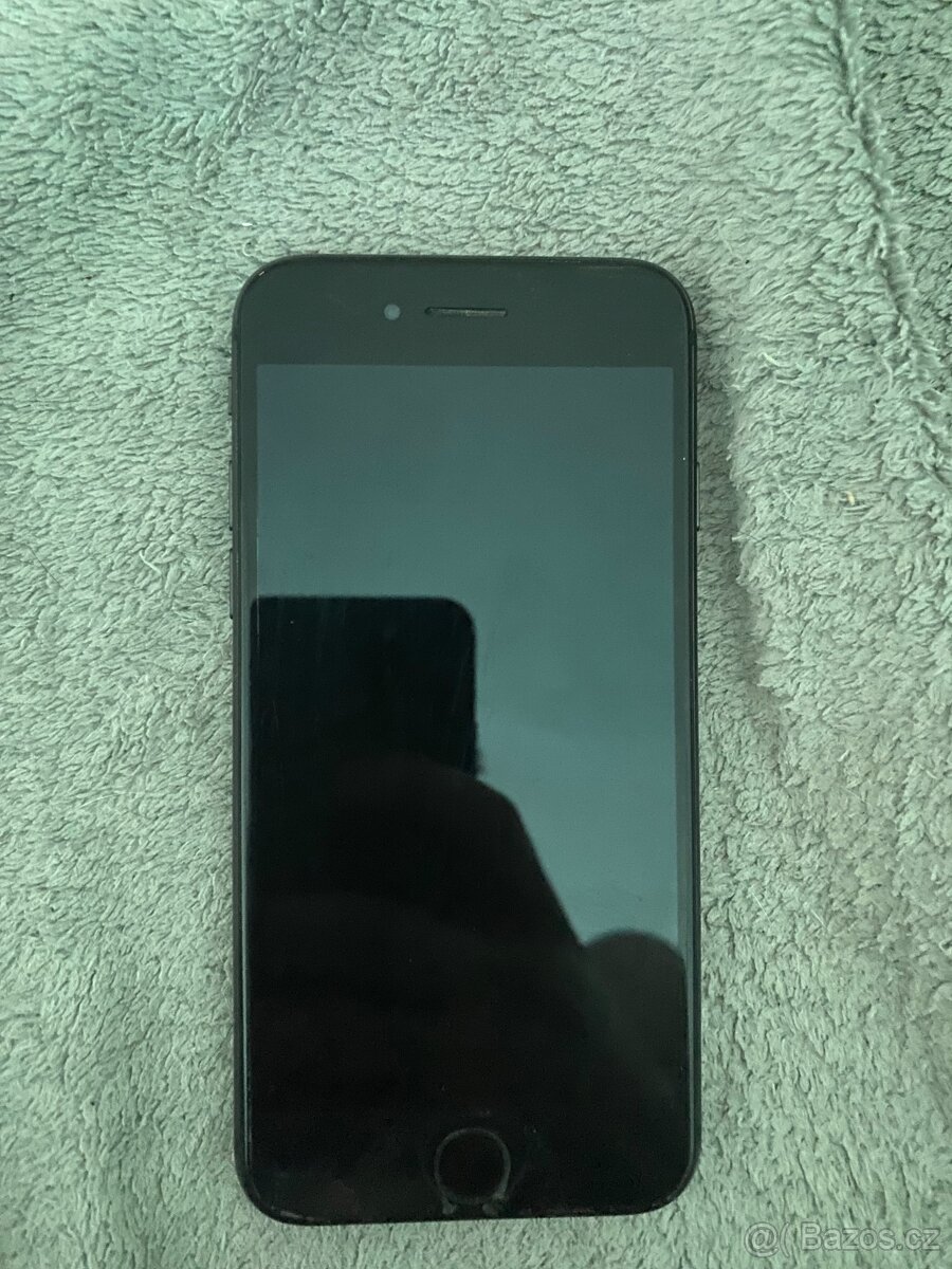 Prodam telefon IPhone 8