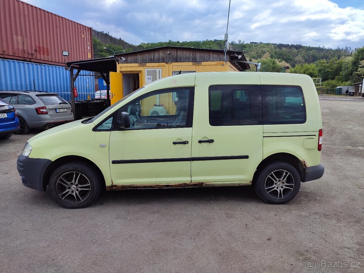 VW Caddy č. 25/123