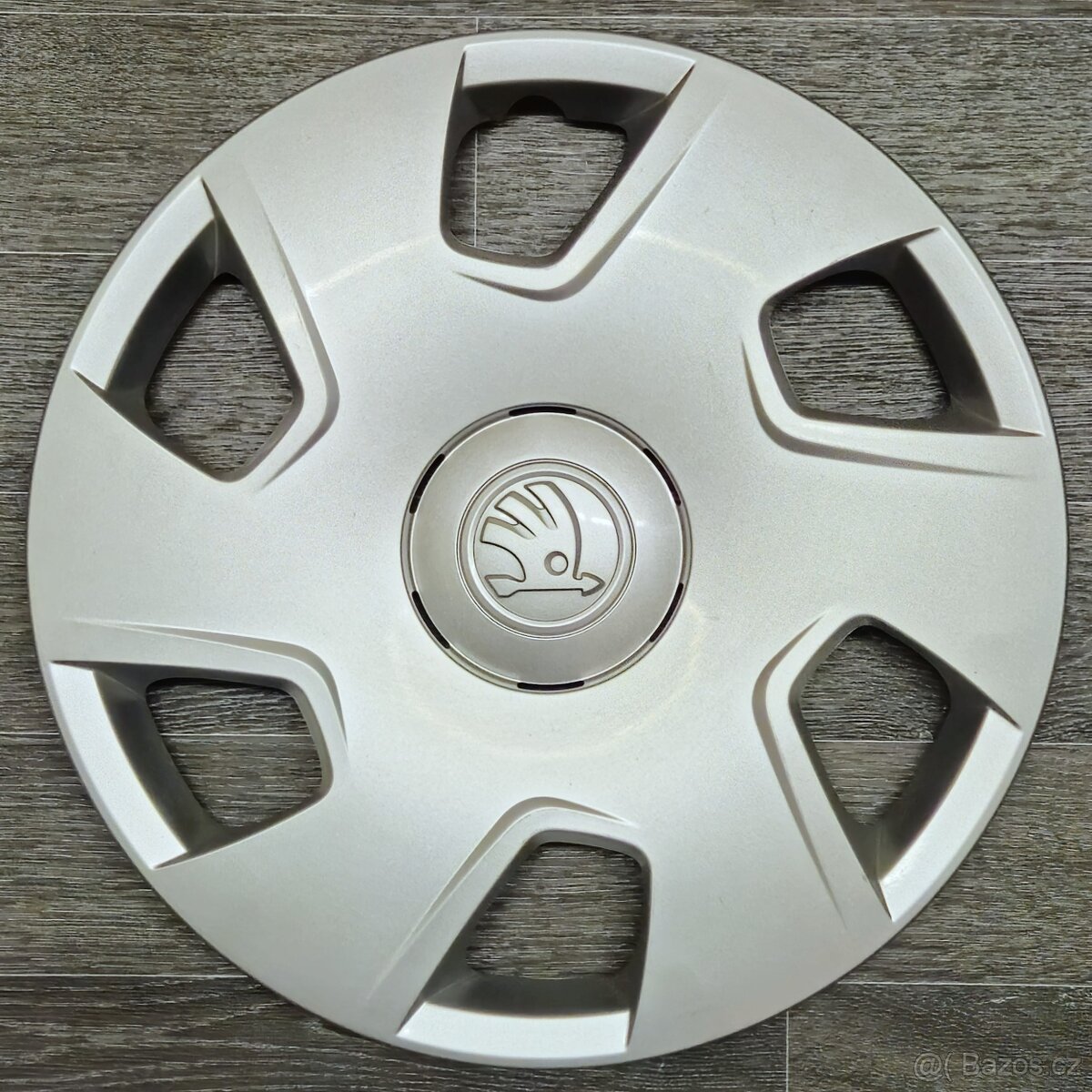 Prodám kryty kol Škoda r15 B17