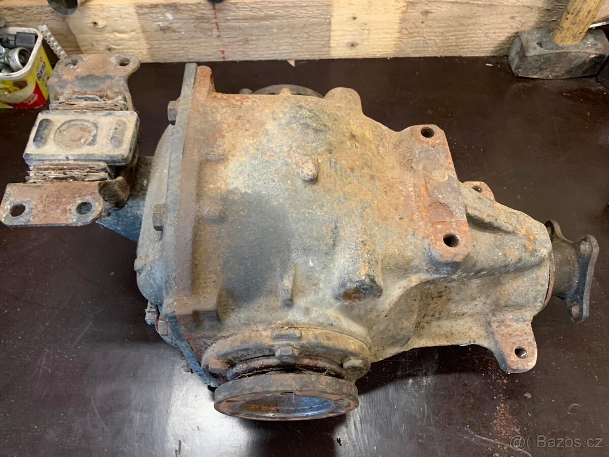 Samosvorný diferenciál BMW E34