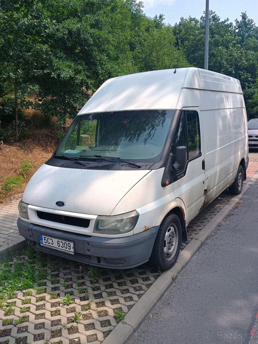Ford Transit 330L
