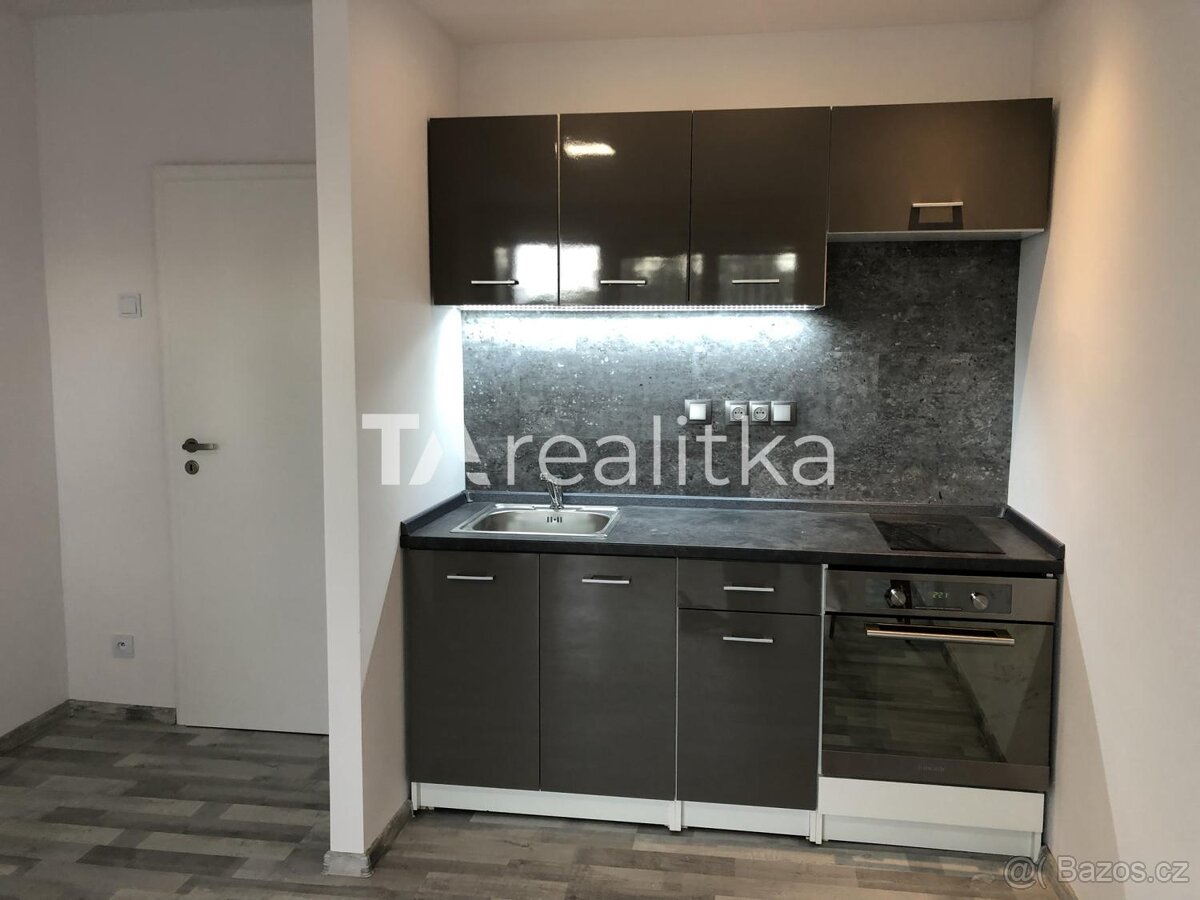 Pronájem byt 1 + kk, 32㎡ Orlová 73514