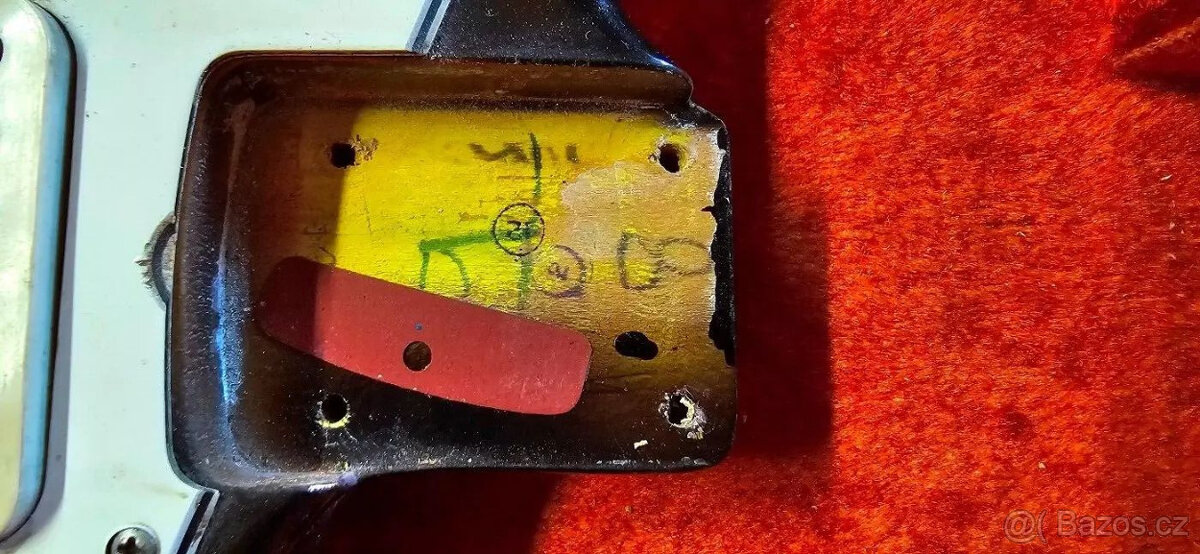 FENDER STRATOCASTER květen 1966