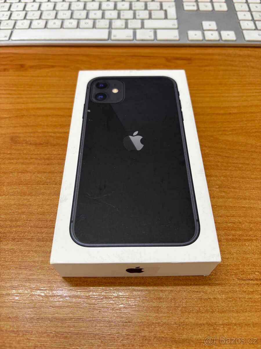 Apple iPhone 11 - 64GB Černý - baterie 98%