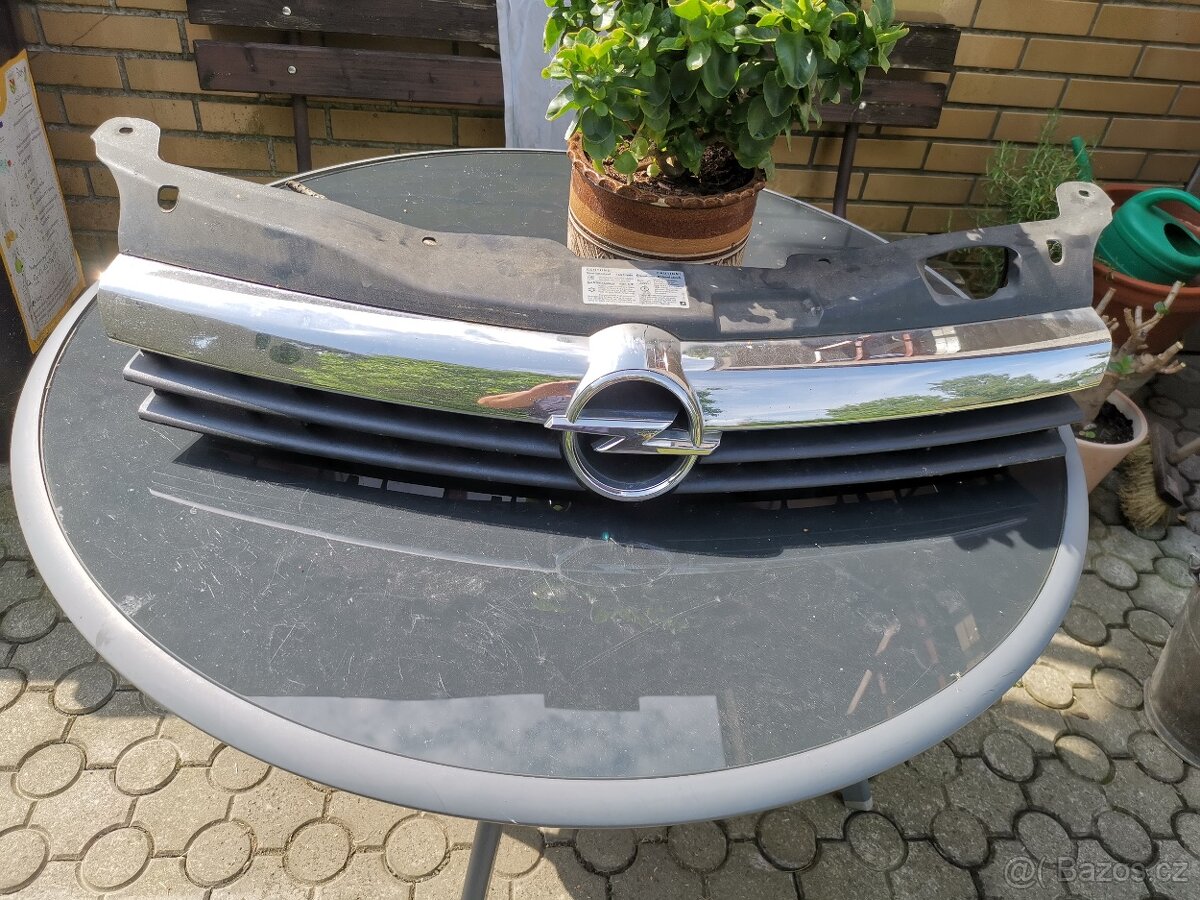 Prodám přední nárazník, masku mlhová světla