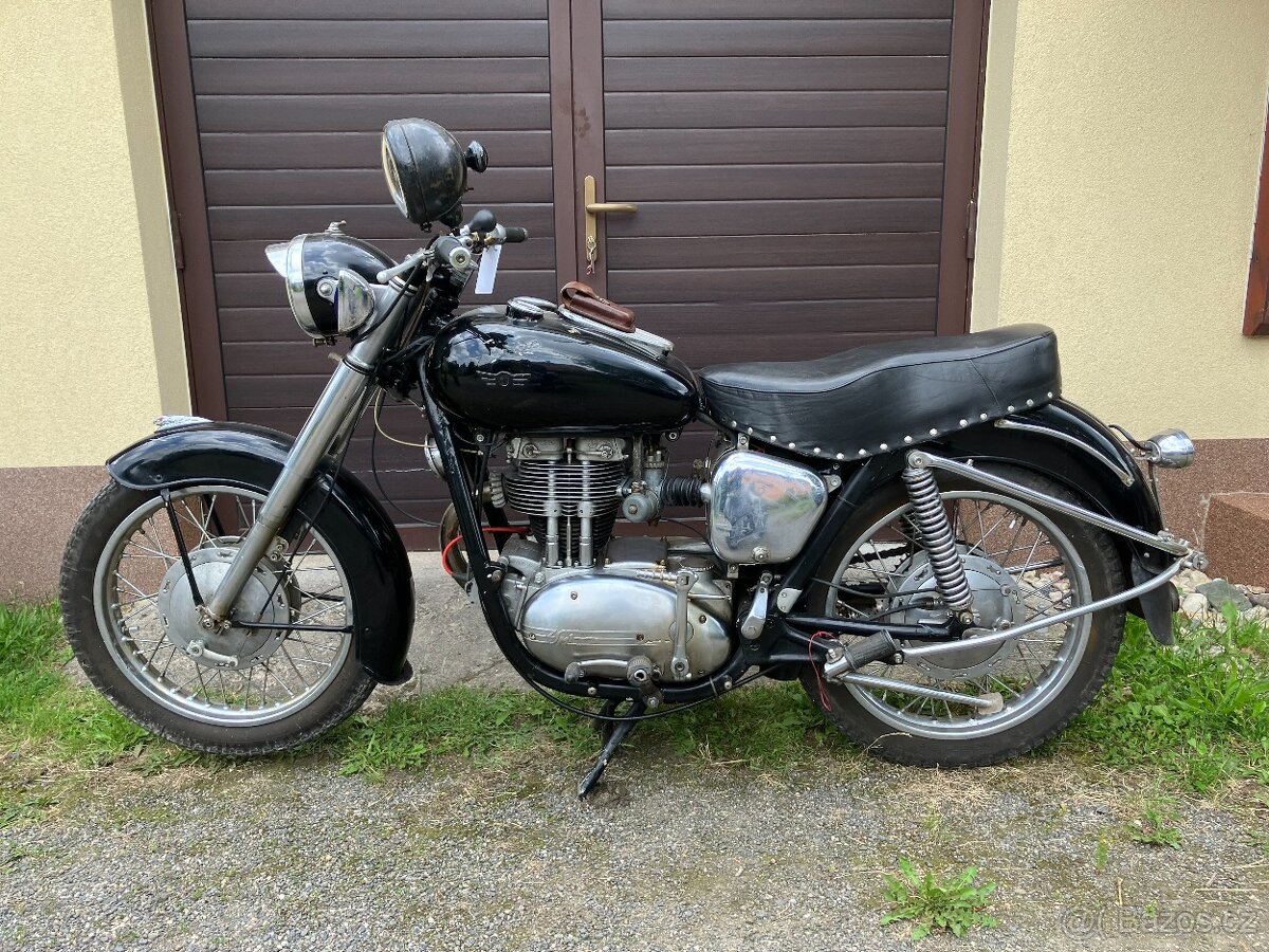 Junák 350