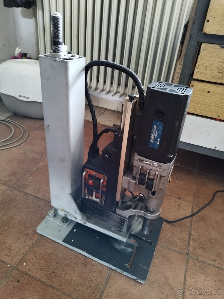Magnetická vrtačka Evolution ME7500 + vrtáky a stojan