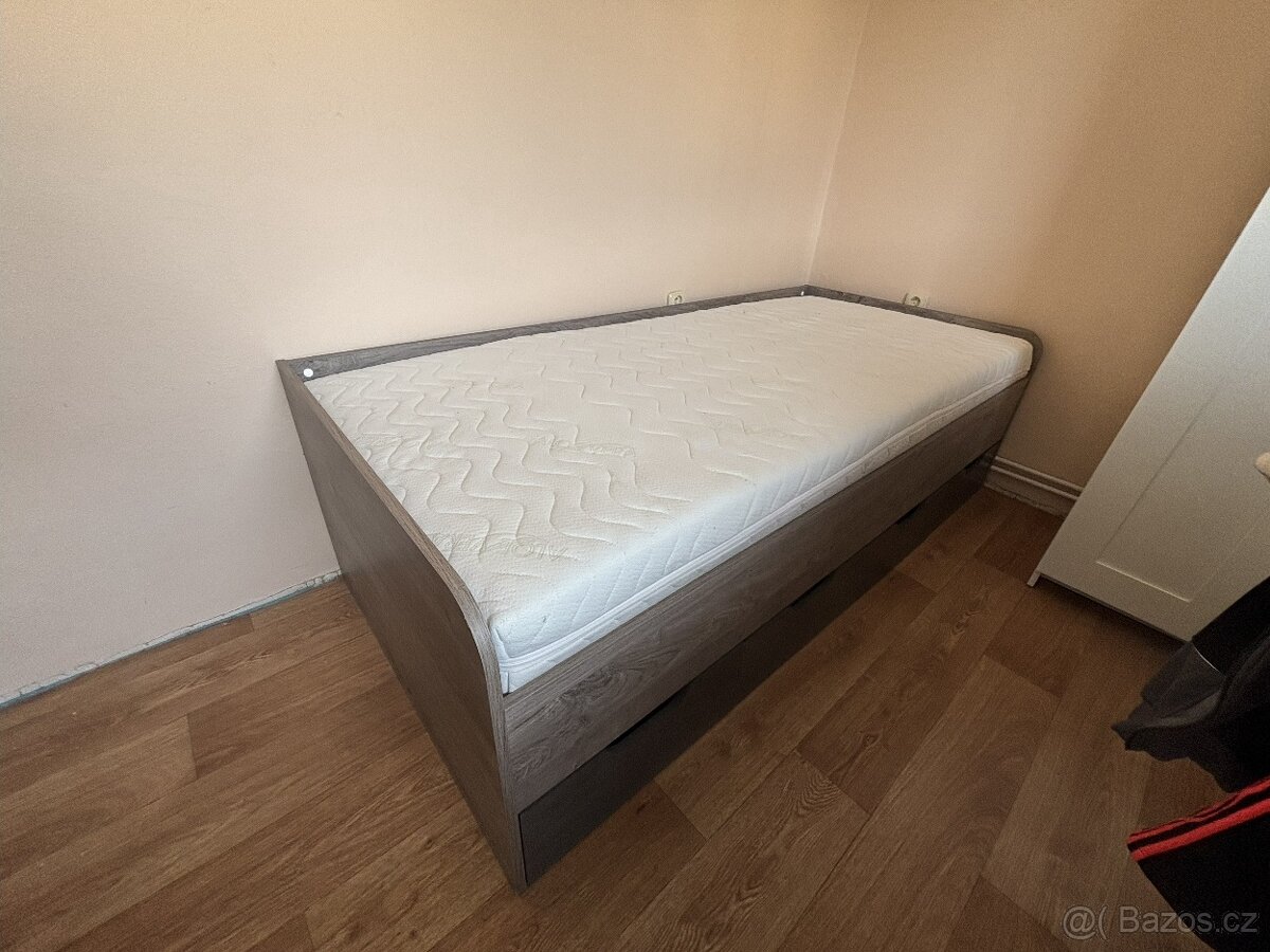 Prodám jednolůžkovou postel
