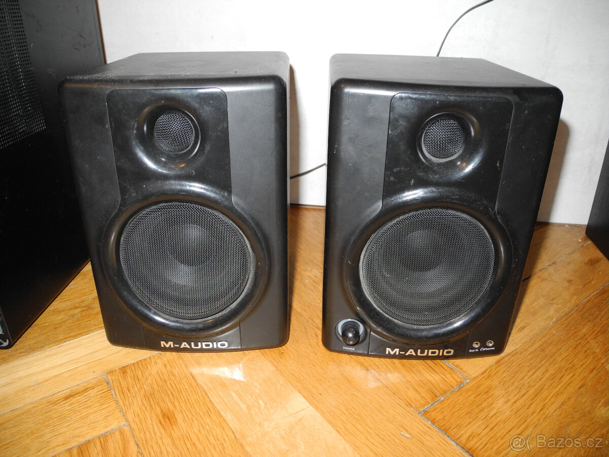 aktivní odposlechy M Audio AV 40