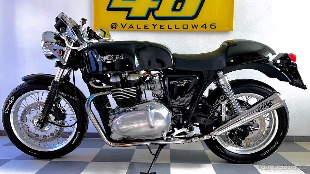 Triumph Thruxton 900