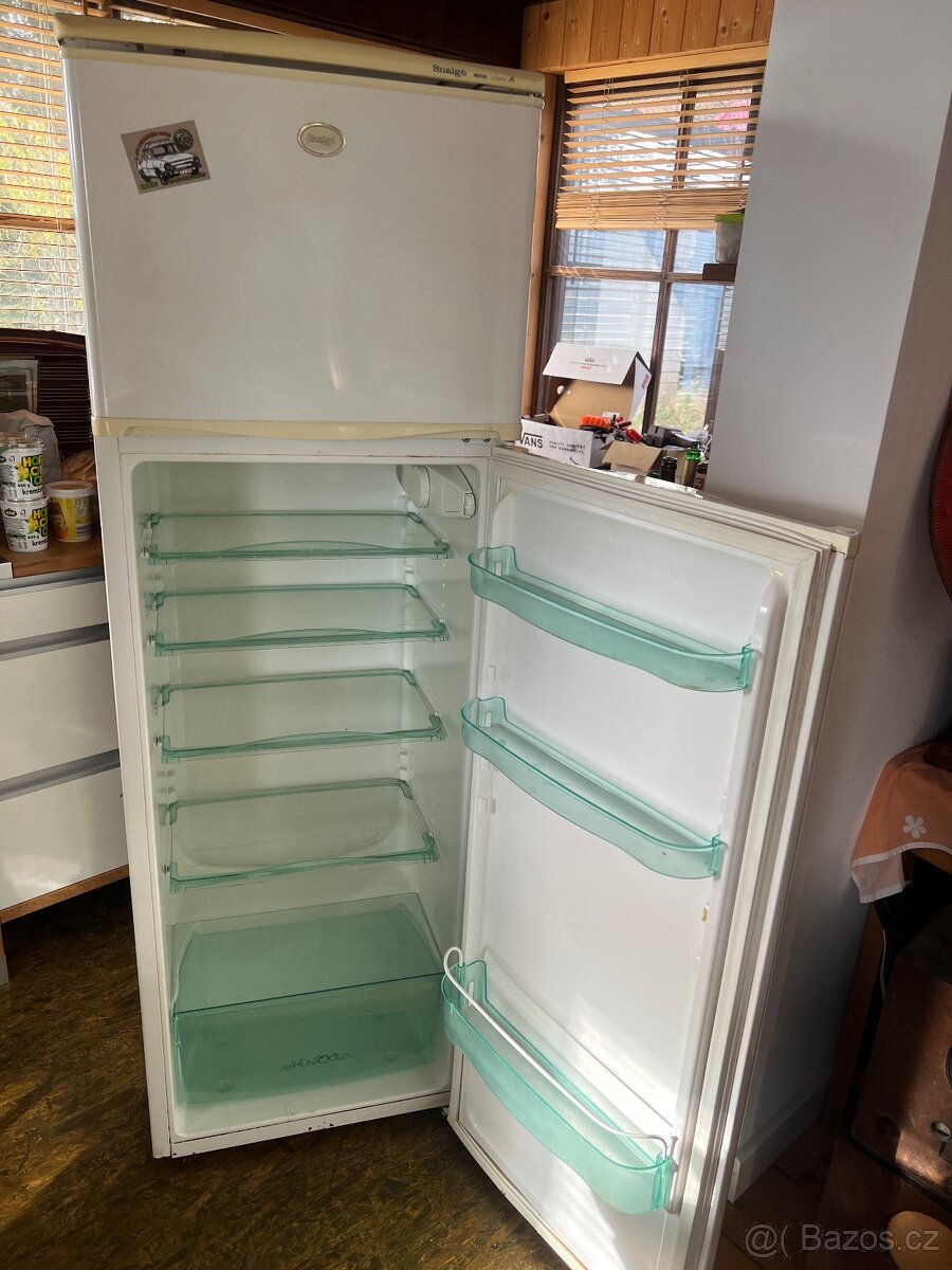 Lednice s mrazákem