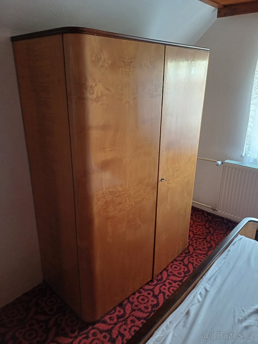 Starožitný nábytek - ložnice