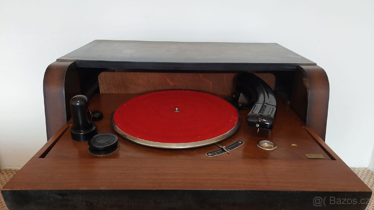 2× Funkční gramofon Supraphon – sběratelský, retro