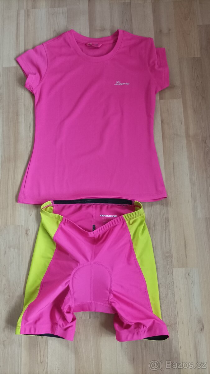 Dívčí oblečení na kolo