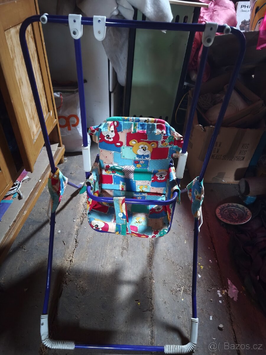 Dětská houpačka, houpačka se stojanem