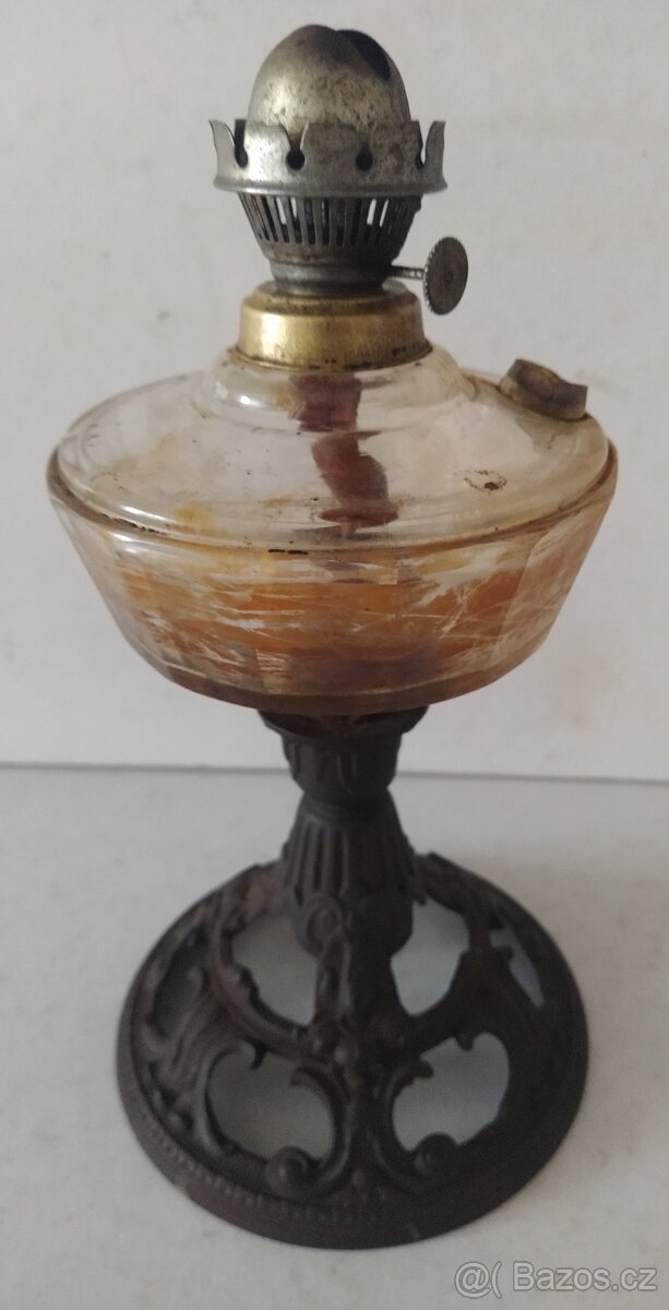 Stará petrolejová lampa