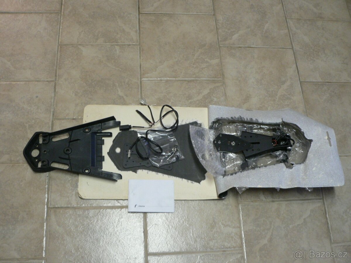 BMW R nine T - držák RZ včetně osvětlení RIZOMA