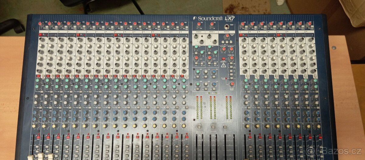 Soundcraft LX7ii