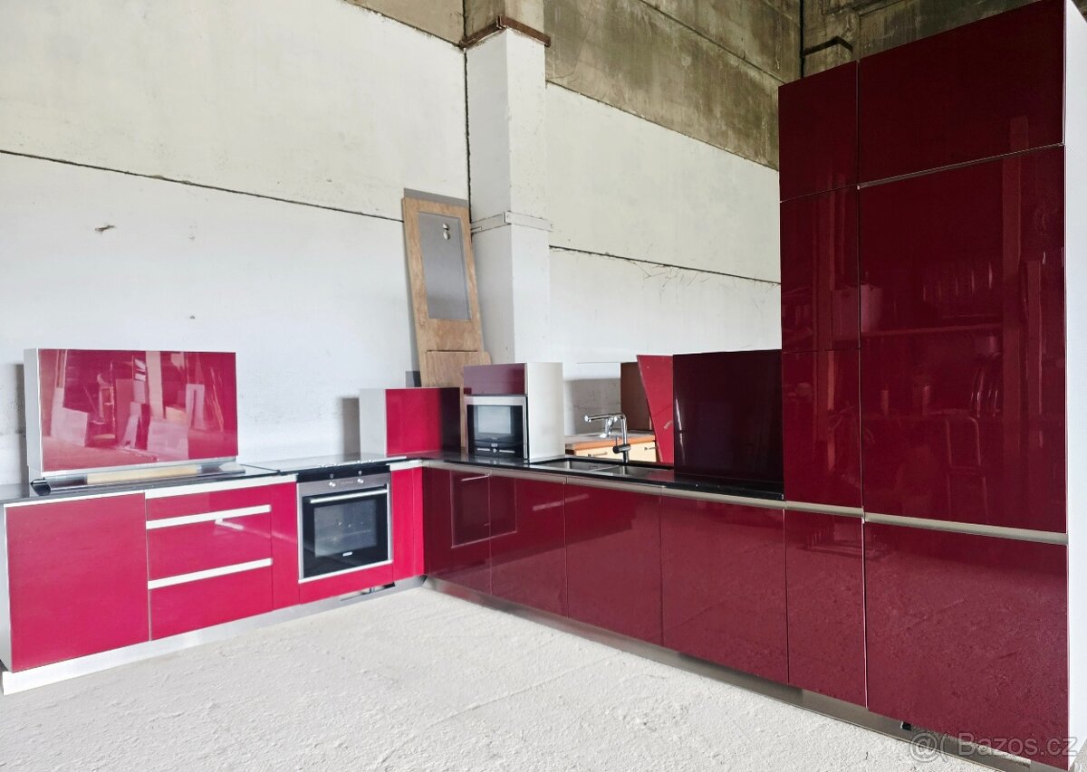Kuchyňská linka se spotřebiči
