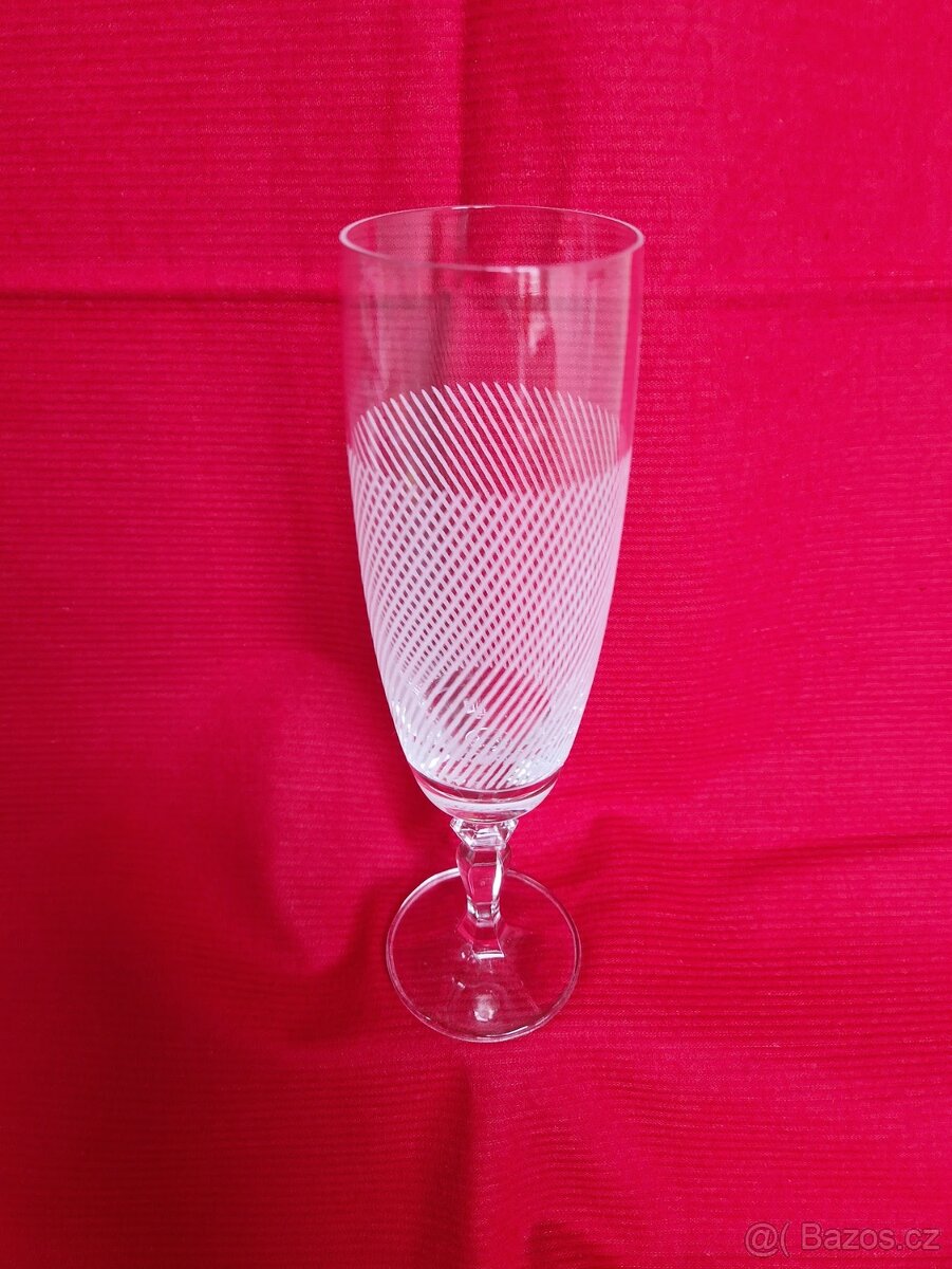 Broušené skleničky na víno ( 6 ks ), LEDNICKÉ ROVNE