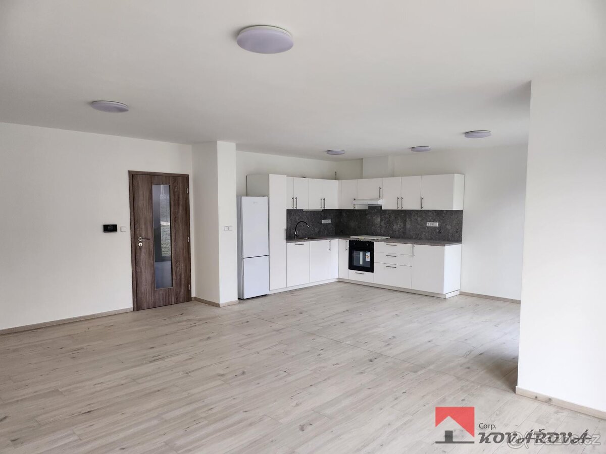 Dům 5+kk/terasy, garáž, zahrada, 520m2
