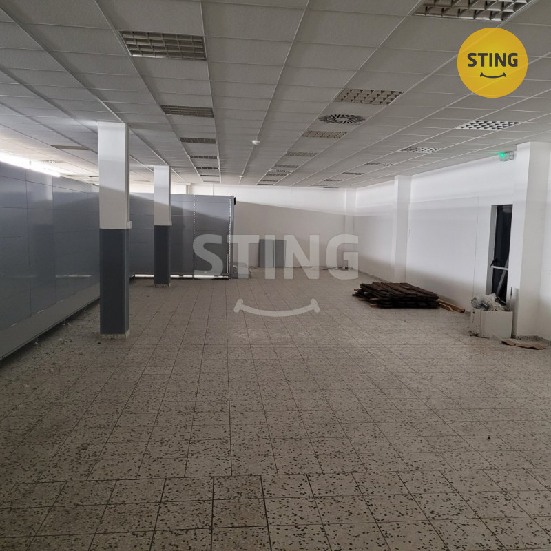 OBCHODNÍ PRFOSTOR K PRONÁJMU, 131238