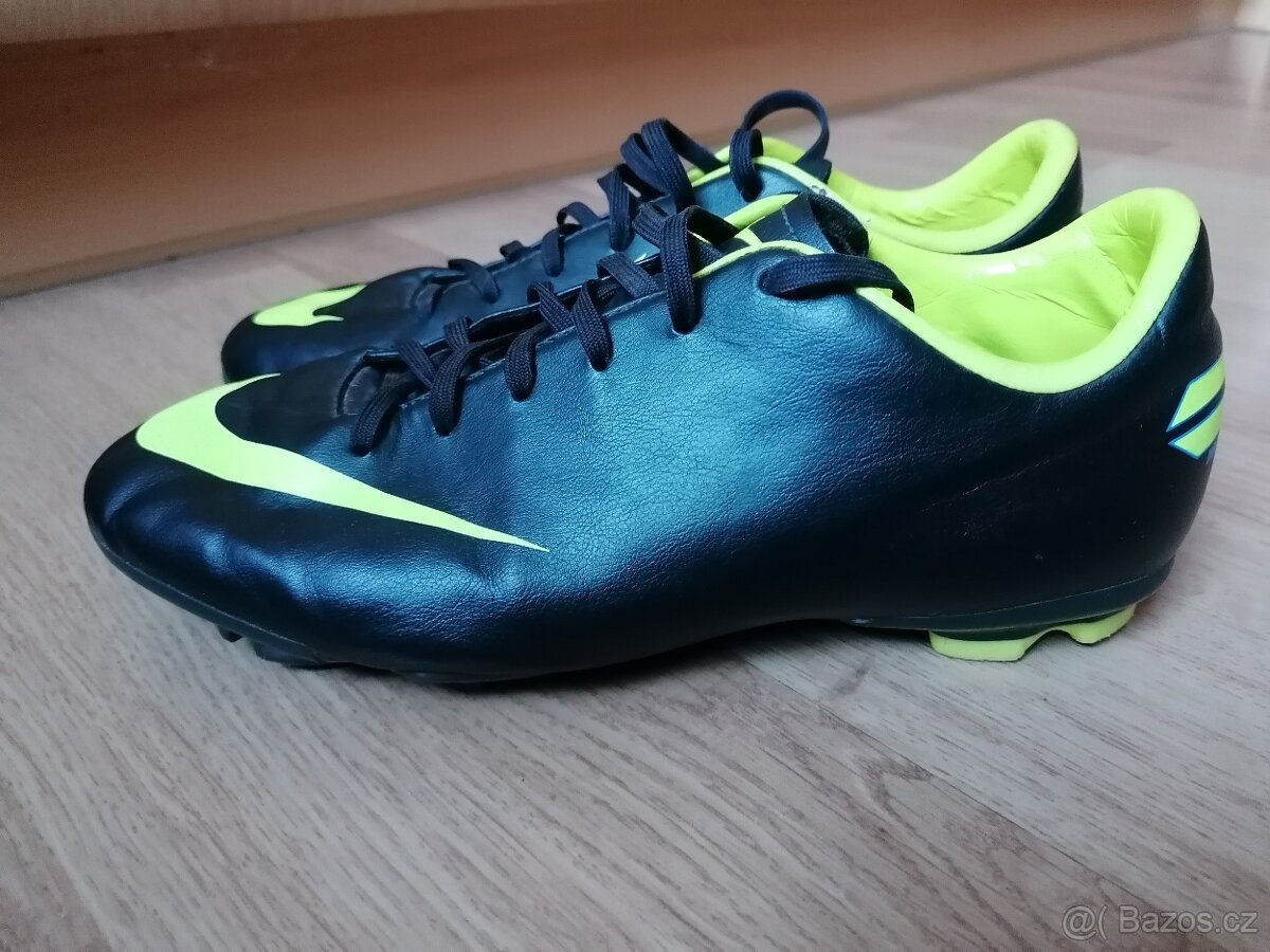 Kopačky NIKE v. 37,5