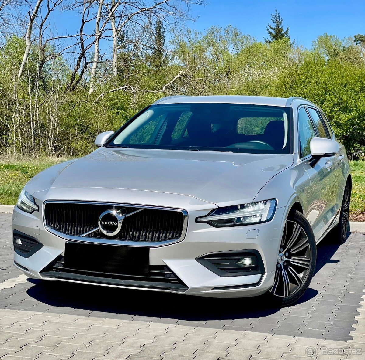 Volvo V60 II D4 145kw 2022 Momentum Pro