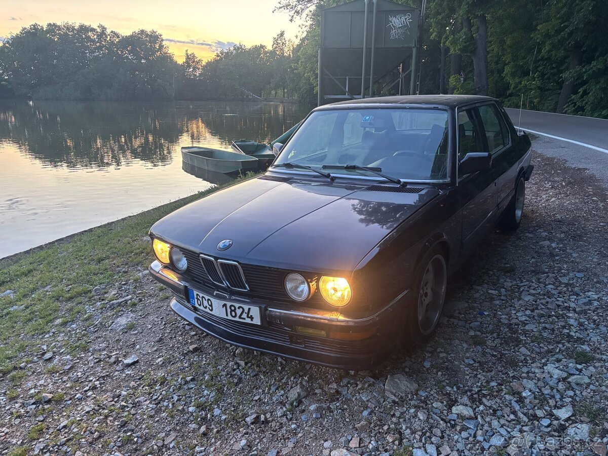 BMW e28 524td