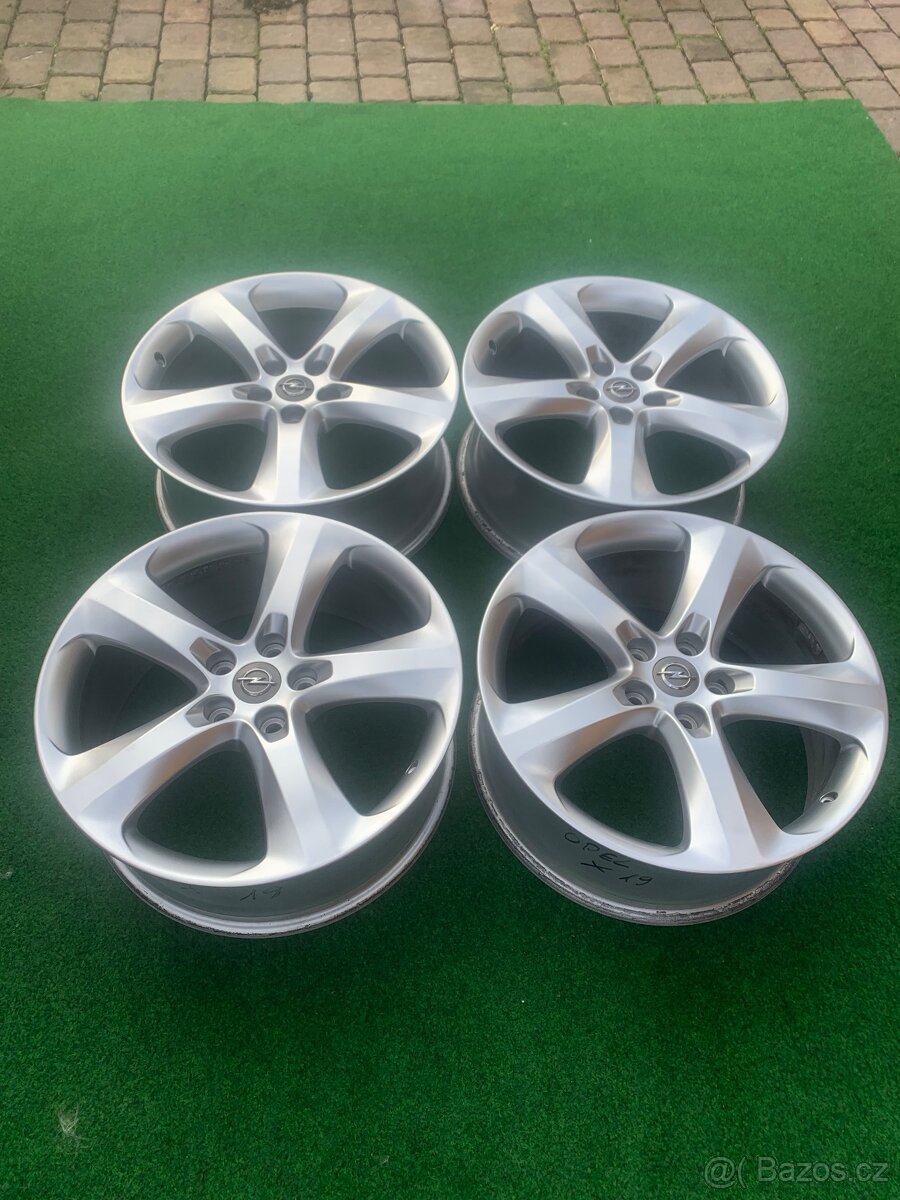 ALU KOLA OPEL 5X115 R19 INSIGNIA