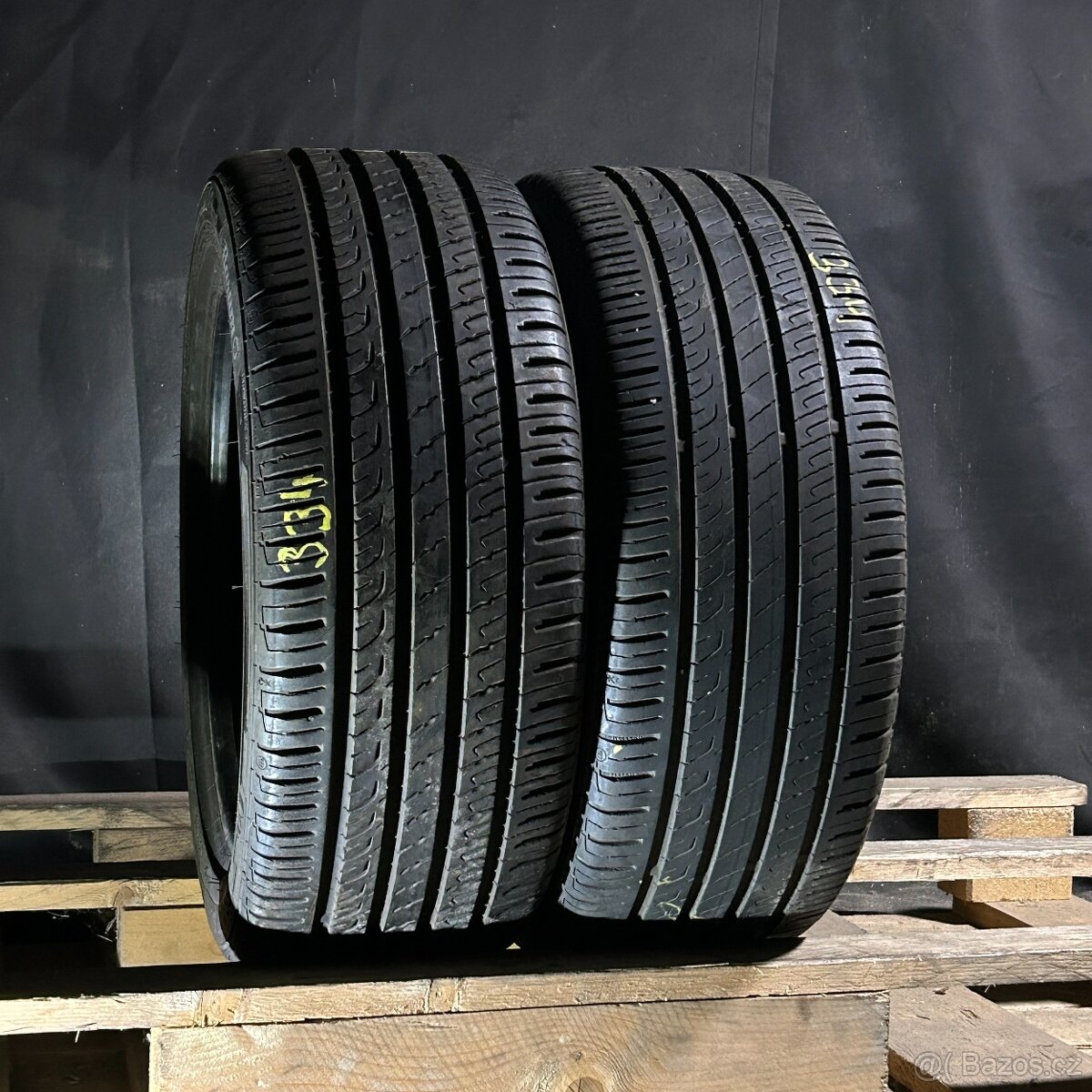 Letní pneu 215/45 R16 90V Barum 5mm