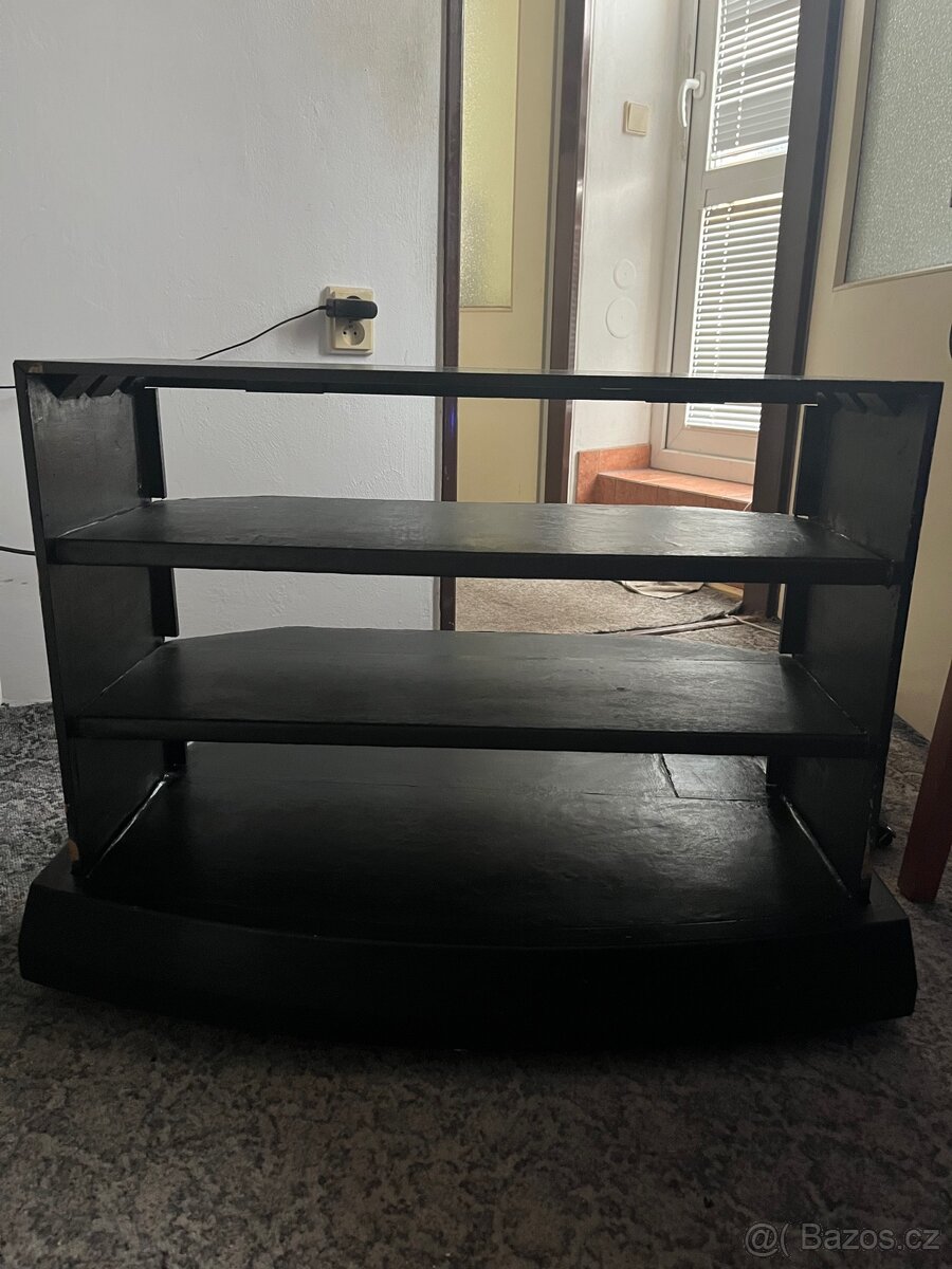 TV stolek