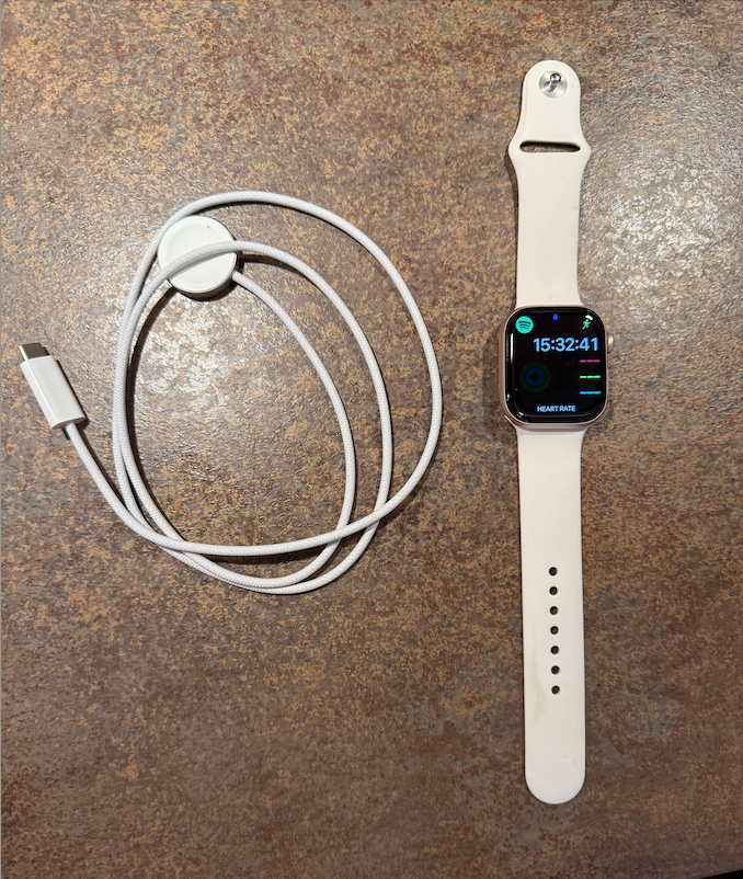 Apple Watch Series 10, 42 mm, rose gold (v záruce)