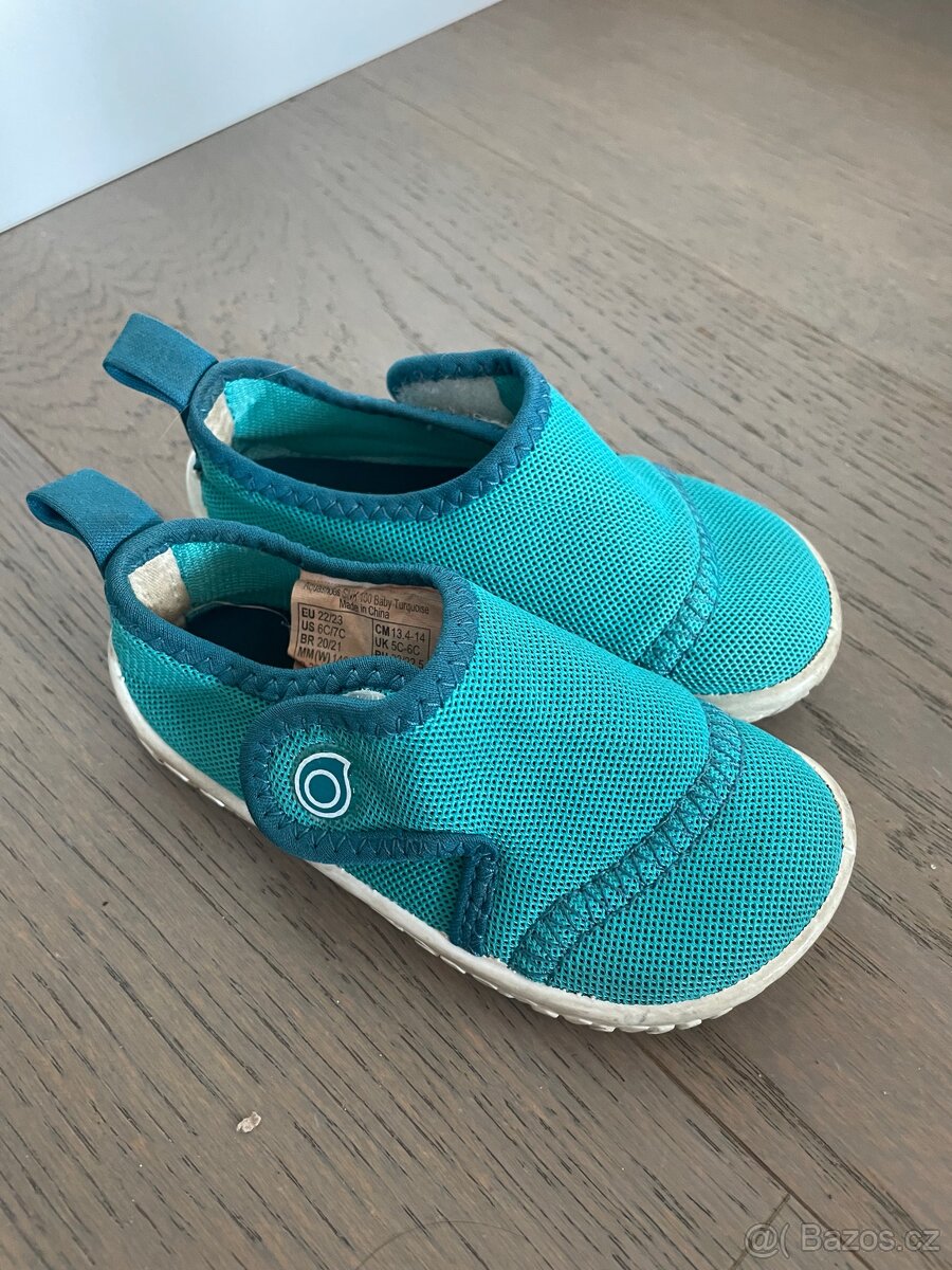 Dívčí boty do vody Decathlon 22/23