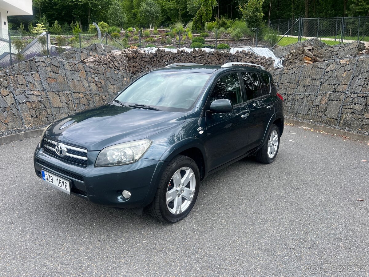 TOYOTA RAV4 2.2D 130kw bez koroze