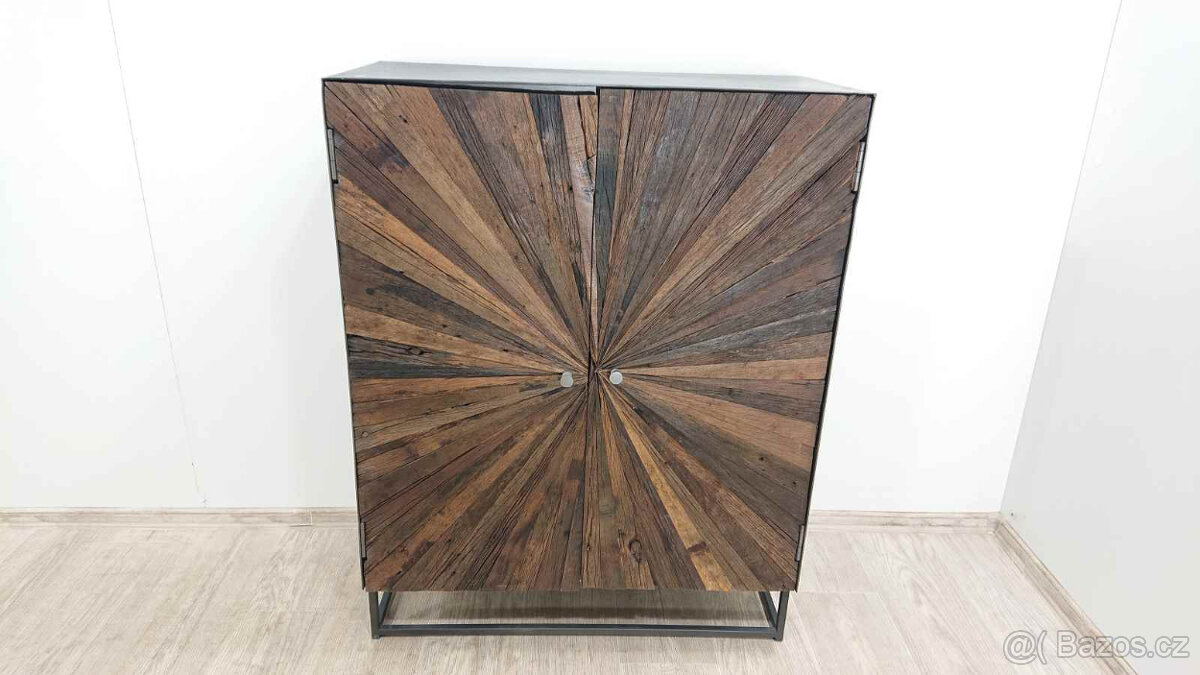 Dřevěná komoda Shane 85 x 42 cm J-line